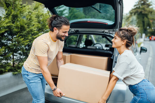 Advantages of using self storage while moving